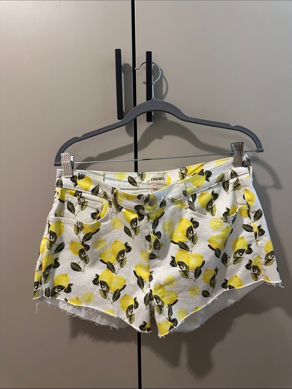 NWOT L’AGENCE Audrey Lemon yellow Shorts Mid-Rise Size 29 - Picture 5 of 8